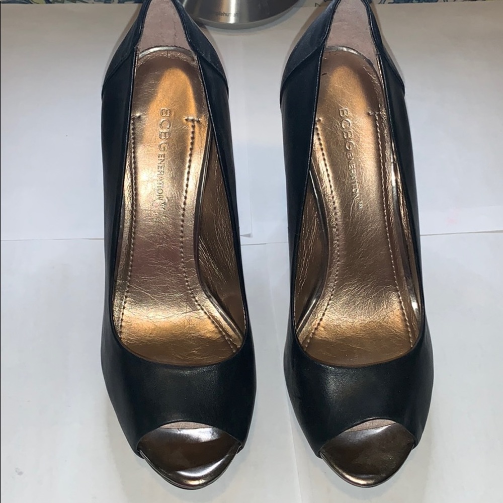BCBGeneration Theo Platform Pumps